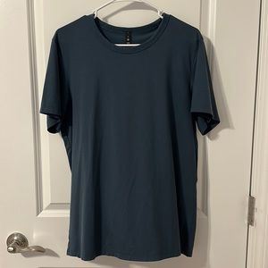 NWOT Llulemon T Shirt (MNS M)